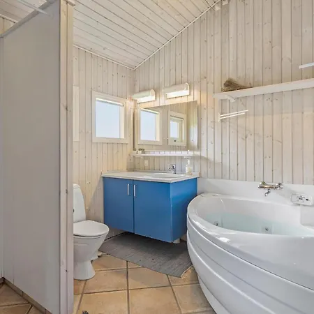 Nyaraló Stunning In With Sauna *